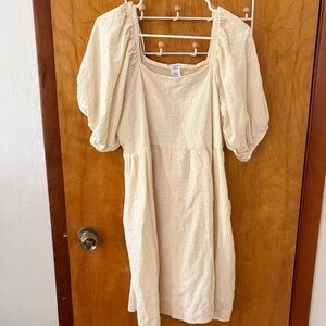 Melrose and Market  Ivory muslin  Dress with Puff Sleeves Size large